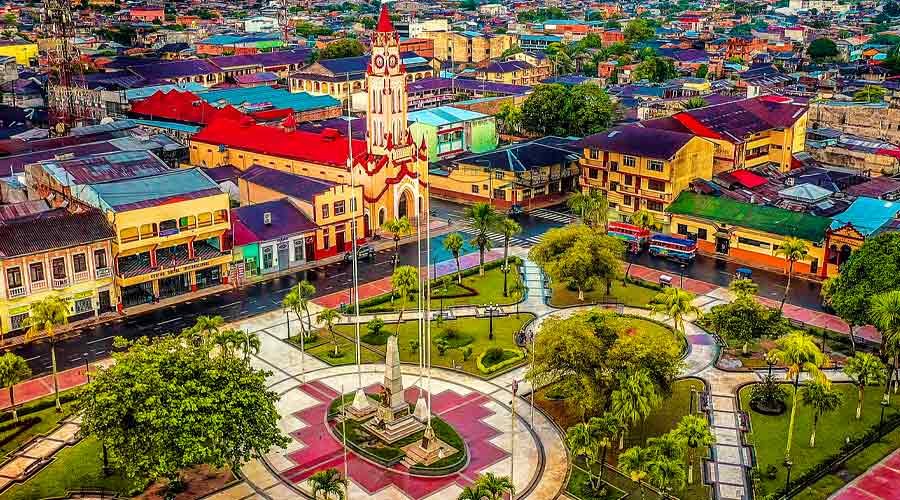 Recorre la ciudad de Iquitos